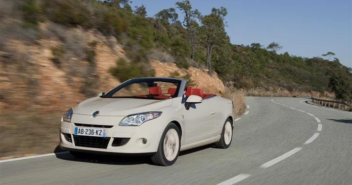 Renault Mégane CC Floride: 200 esemplari per l'Italia