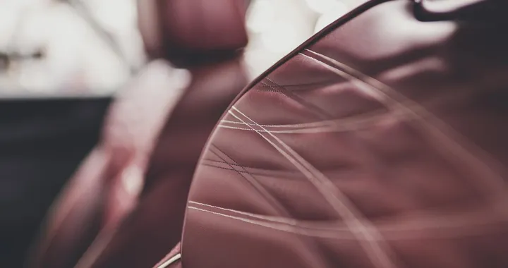 Bentley svelerà un nuovo modello il 18 agosto [TEASER]
