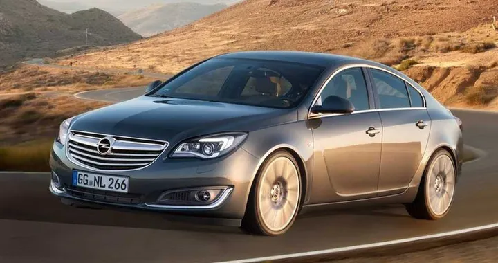Nuova Opel Insignia: il debutto a Francoforte 2013