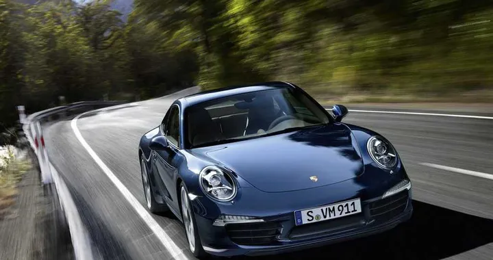 Porsche 911: richiamo per rischio incendio