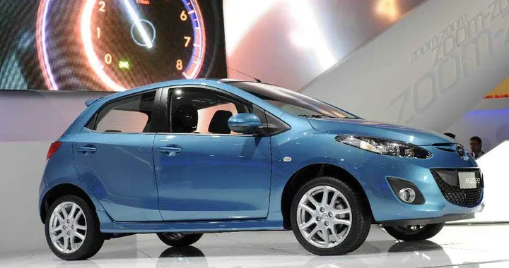 Mazda 2 restyling: stile sportivo e motori Euro 5