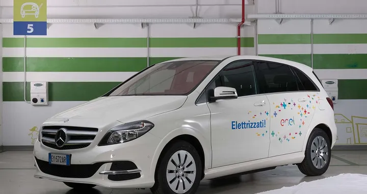 Enel, Mercedes-Benz e Nissan: incontro a tutta elettricità