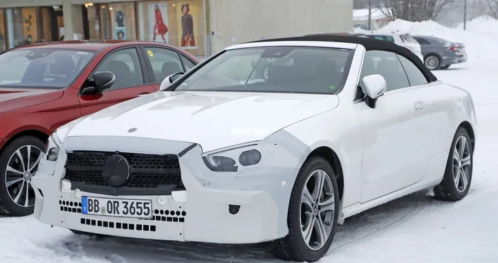 Mercedes Classe E Cabrio 2021: proseguono i test di sviluppo
