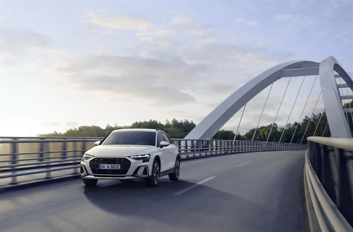 Audi A3 Allstreet Plug-in Hybrid: potenza, autonomia e versatilità su ogni terreno