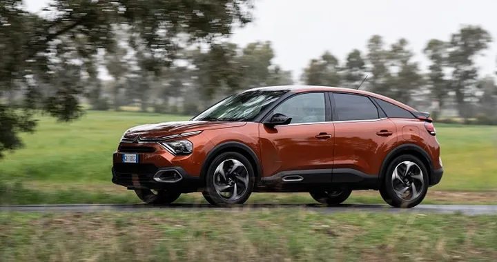 Citroen C4 BlueHDi 110 S&S: prezzi e allestimenti