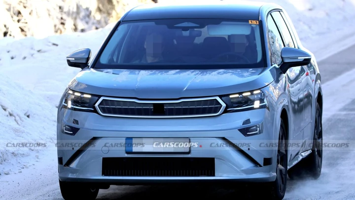 Skoda Peaq: il SUV a 7 posti che cancella l'ansia da ricarica