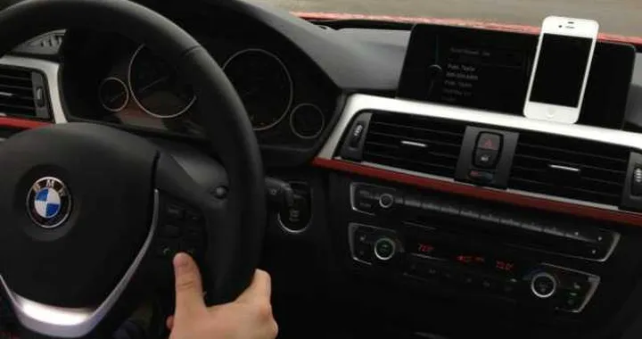 Apple: con iOS 7 Siri sbarcherà sulle automobili