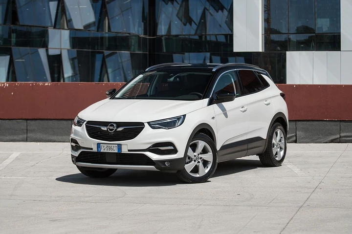 Opel Grandland X 2.0 diesel Ultimate: la prova su strada