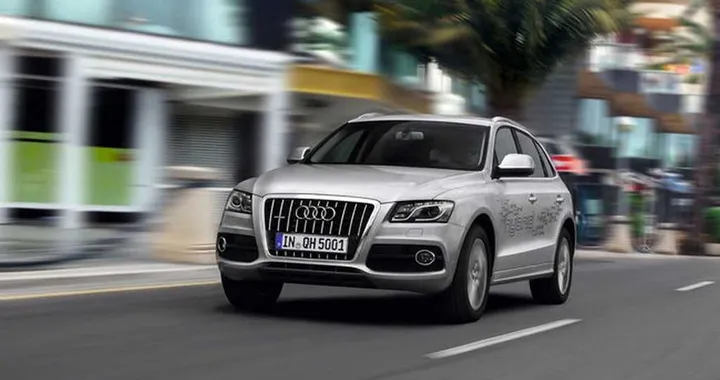 Audi Q5 hybrid, prezzo da 56.800 euro
