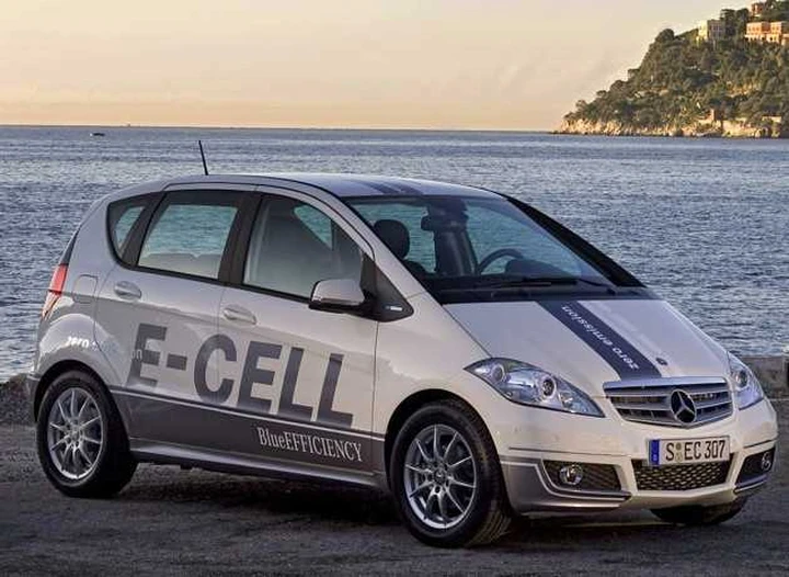 Varata la produzione della Mercedes Classe A elettrica