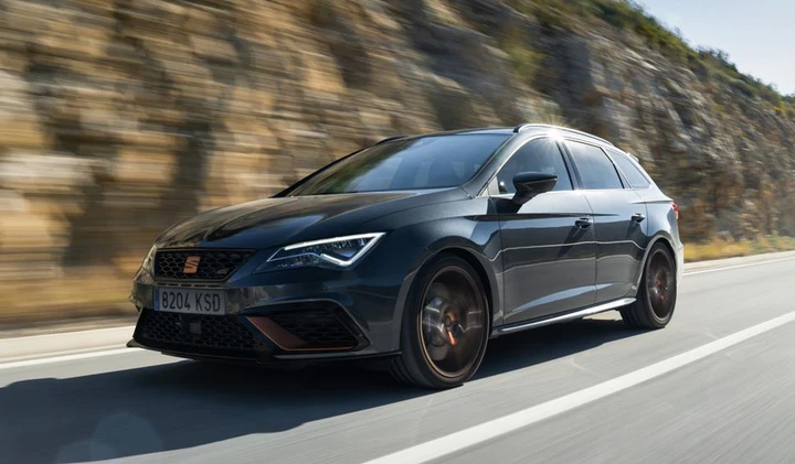 Leon Cupra R ST, la station spagnola mostra i muscoli e uno stile racing