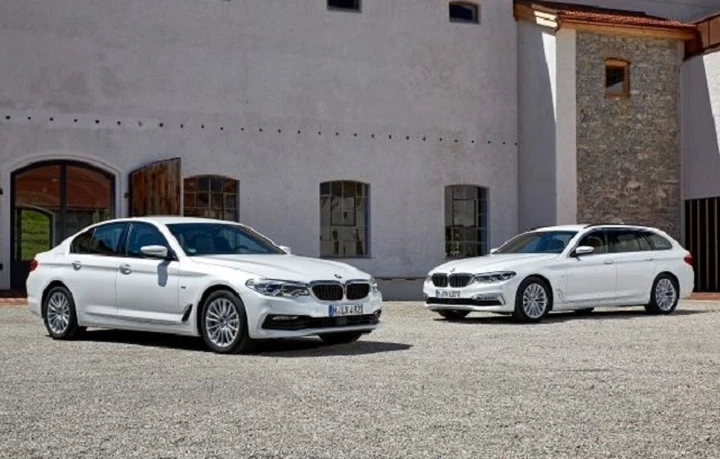 Bmw: le novità puntano su ibrido e accessori hi-tech