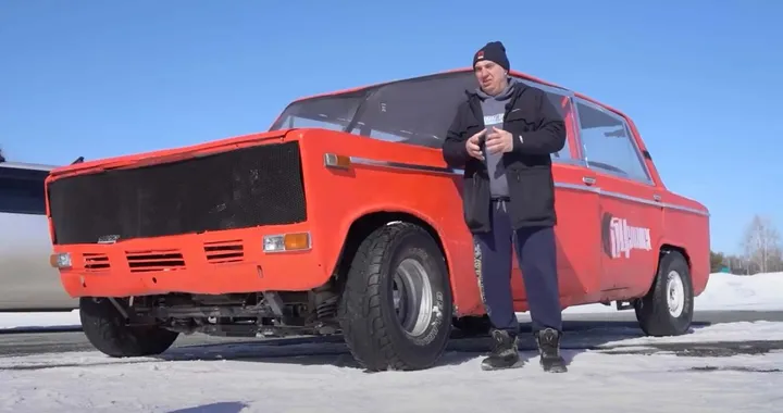 Garage 54 trasforma una Lada russa in un colosso driftabile