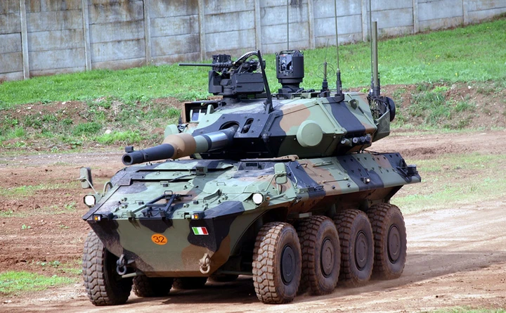 Centauro II: l’autoblindo italiano 8x8 pronto per nuove sfide