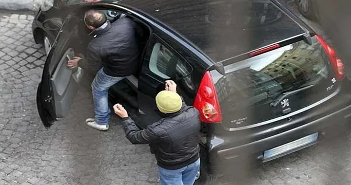 Parcheggiatori abusivi, arriva l'arresto?