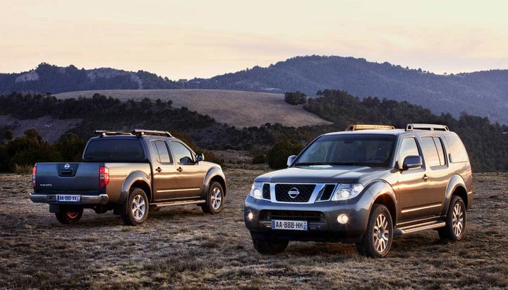 Nissan Pathfinder e Nissan Navara 2010