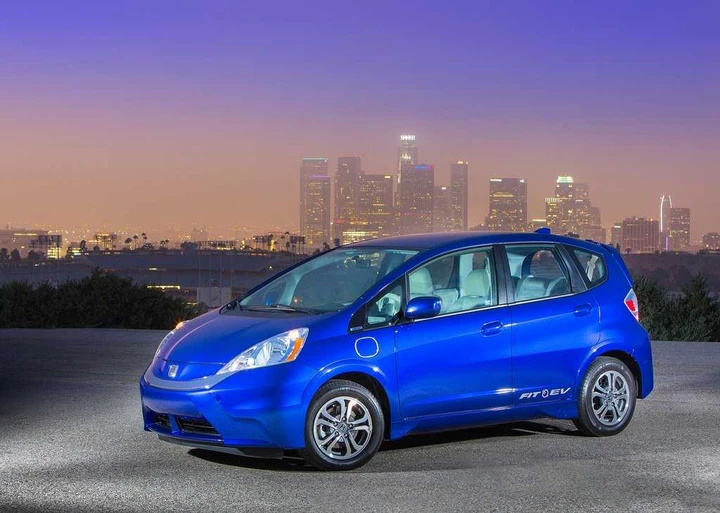 Honda Fit EV: immagini ufficiali