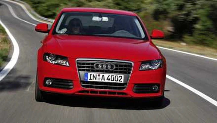 Audi A4 3.0 TDI clean diesel quattro