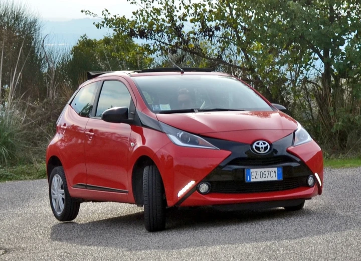 Toyota Aygo X-Wave: la prova su strada