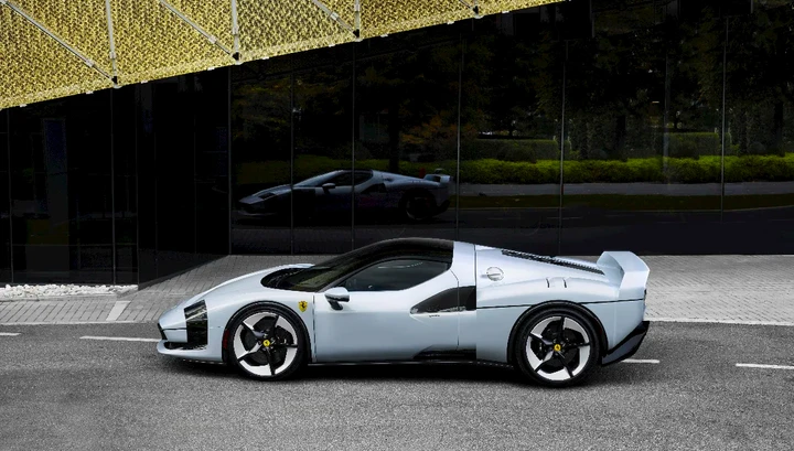 Ferrari SC40: è lei la nuova one-off ispirata alla mitica F40