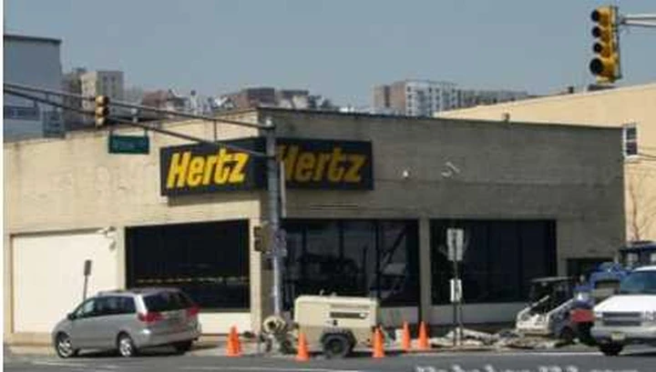 Ryanair e Hertz: volo e auto con un click