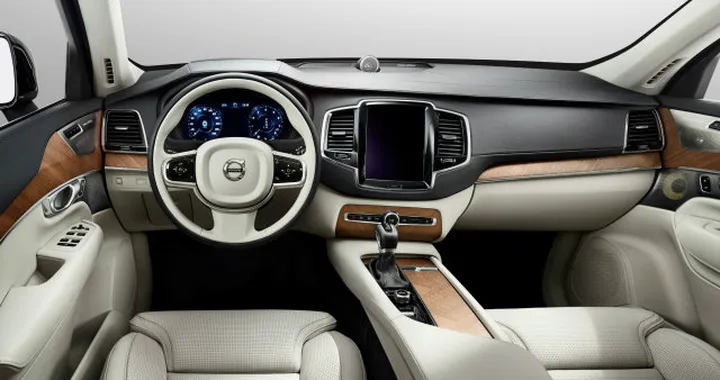Nuova Volvo XC90: connettività e tecnologia a bordo