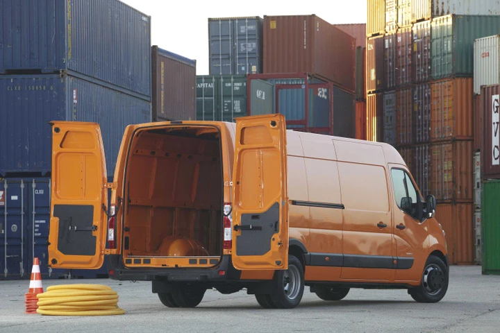 Renault rinnova il van Master