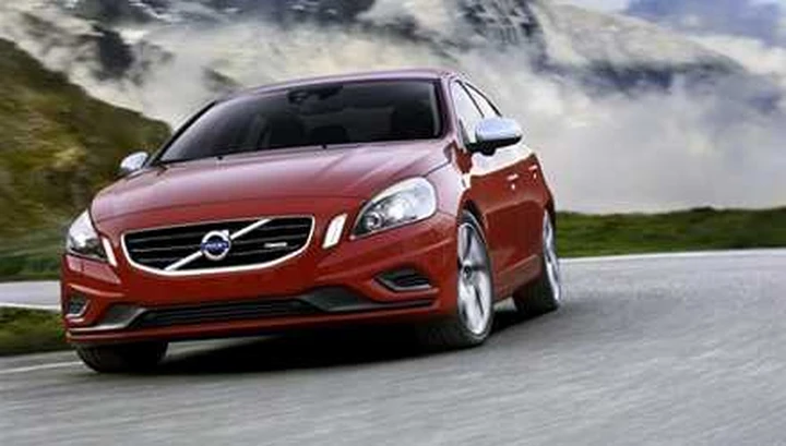 Volvo: a New York le nuove S60 e XC60 R-Design