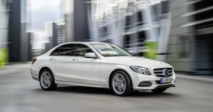 Mercedes Classe C a passo lungo per la Cina