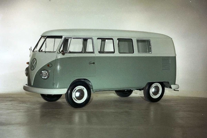 Volkswagen Bulli: la storia dal 1950 al 2012