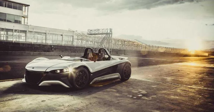 Vuhl 05: le immagini ufficiali della roadster messicana