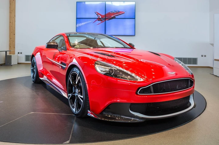 Aston Martin Vanquish S Red10 2018: immagini ufficiali