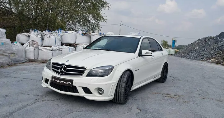 Mercedes C63 AMG Performance by McChip: tutta sostanza