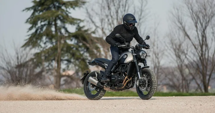 Benelli: arriva il Leoncino Trail dal gusto Scrambler