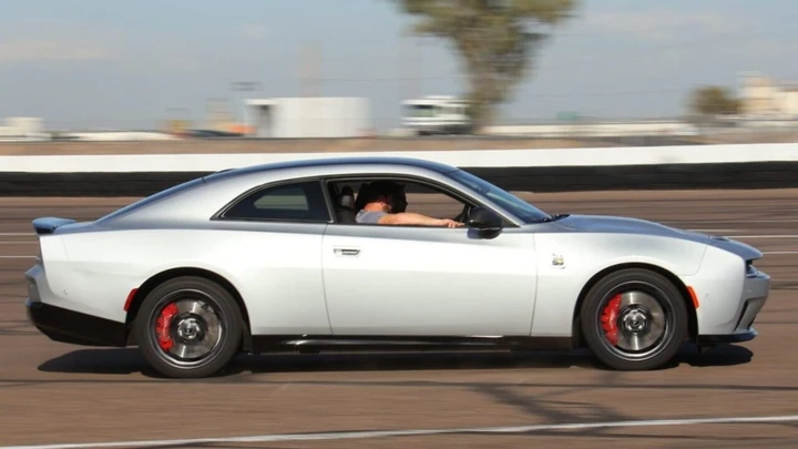 Dodge Charger Daytona: la muscle car elettrica non vende e ci si affida a Facebook Marketplace