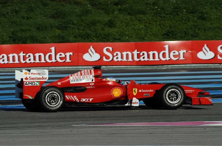 La Ferrari e il codice a barre sospetto