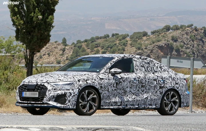 Audi S3 Sedan: le foto spia