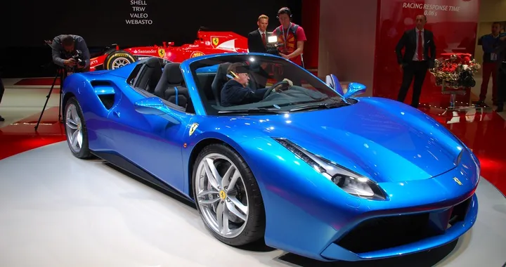 Ferrari 488 Spider: emozioni italiche a Francoforte