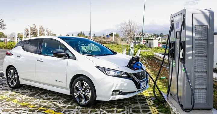 Enel: 130 colonnine Fast recharge con il Progetto EVA+
