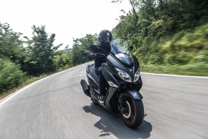 Suzuki Burgman 400 ABS e 650, continua il successo