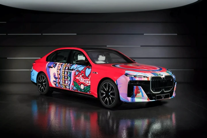 BMW i7: la nuova Art Car elettrica che celebra i 50 anni di BMW Art Cars