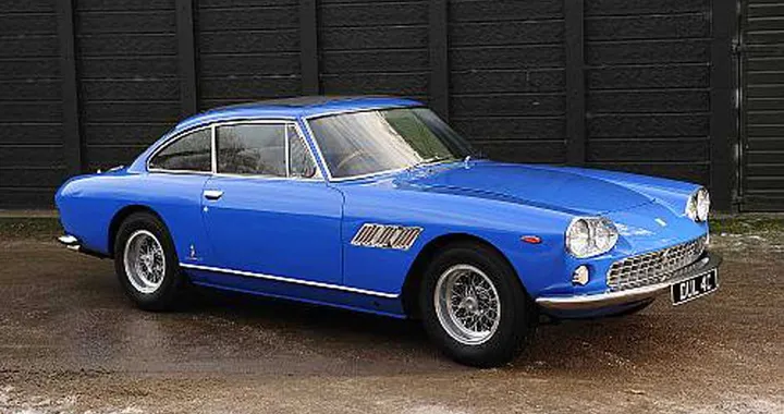 All'asta la Ferrari 330 GT di John Lennon