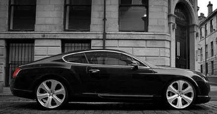 Arnautovic e la Bentley Gt 63 rubata (di Eto'o)