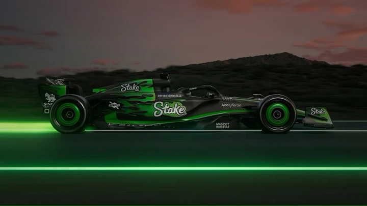 Sauber si accende a Las Vegas: livrea a fiamme e spirito indomito