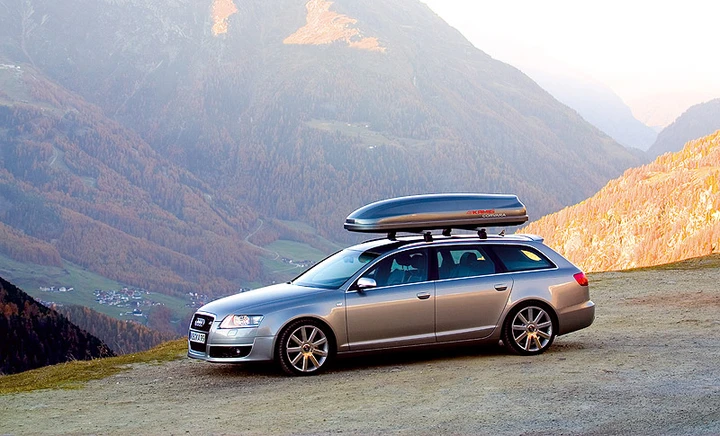 Vacanze estive: come viaggiare con l’auto a pieno carico