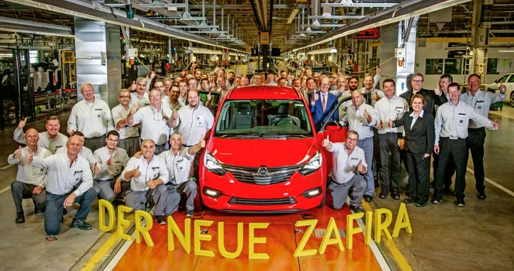 Nuova Opel Zafira: prodotto il primo esemplare
