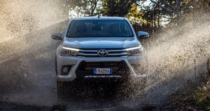 Toyota Hilux Invincible50: serie speciale per i 50 anni