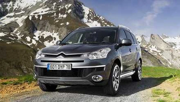 Cambio e interni nuovi per la Citroen C-Crosser