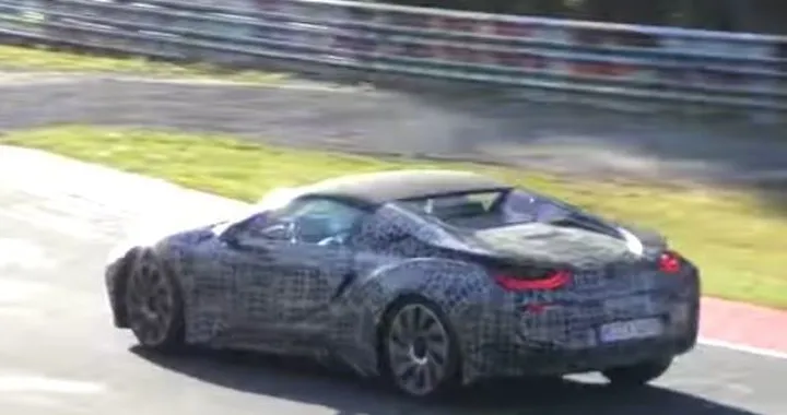 BMW i8 Spyder, il test al Nurburgring