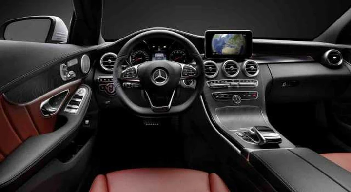 Nuova Mercedes Classe C 2014: le foto degli interni
